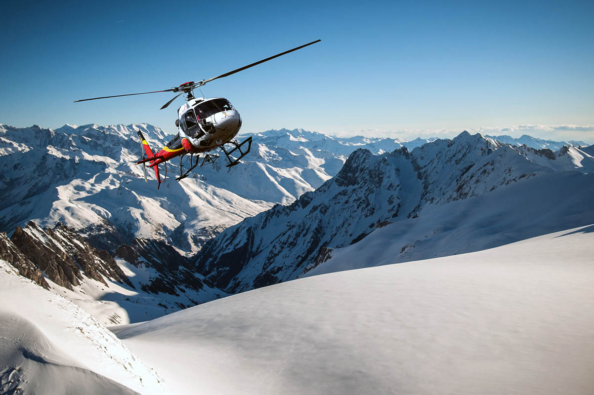 heliskiing