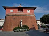 Elba ___