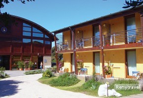 villaggio CANTIERE NAVALE centrlna budova