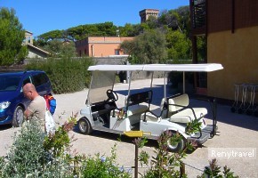 vystpite pred recepciou villaggia CANTIERE NAVALE