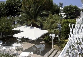 BOUGANVILLE pohad z balkna izby