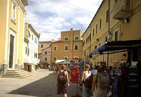  Elba, trhy