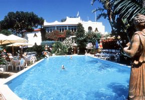 hotel LA BAGATTELLA vonkaj bazn