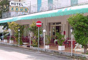 hotel zeus tersa a hlavnej ulici