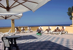 hotel DOMUS terasa s lehtkami