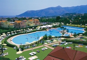 hotel FORMULA LOANO bazn - vodn svet