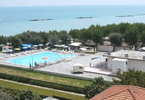 EUROPA arel campingu s baznom