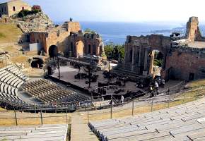  Siclia - amfiteter v mesteku Taormina