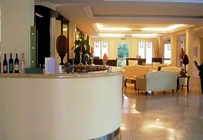 hotel LOGOS bar