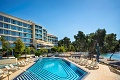 Grand Azur Hotel, Orebi