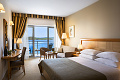 Grand Azur Hotel, Orebi