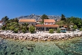 Villa Grace, Orebi