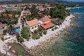 Villa Grace, Orebi