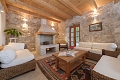 Villa Mare, Orebi