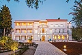 Port 9 Hotel, Korula