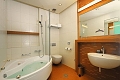 Hotel Diadem, Omi