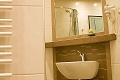 Hotel Diadem, Omi