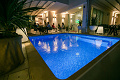 Aparthotel Flora, Tuepi