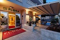 Aparthotel Flora, Tuepi