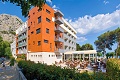Hotel Plaa, Omi