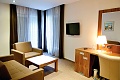 Hotel Plaa, Omi
