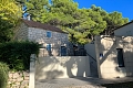 Villa Sea Palace, Ruskamen