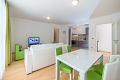 Sunnyside Apartments Petrane, Petrane