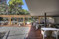 Hotel Pinija, Petrane