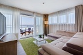 Hotel Pinija, Petrane
