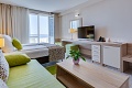 Hotel Pinija, Petrane