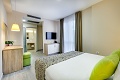 Hotel Pinija, Petrane