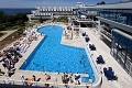 Hotel Delfin, Pore