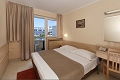 Hotel Delfin, Pore