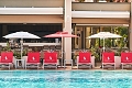 Hotel Laguna Park, Pore