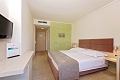 Hotel Mediteran, Pore