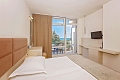 Hotel Mediteran, Pore