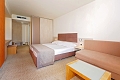 Hotel Mediteran, Pore