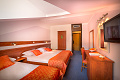 Hotel Corinthia, Baka