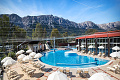 Hotel Corinthia, Baka