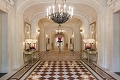 Shangri-La Hotel, Par