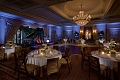 Shangri-La Hotel, Par