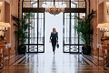 Shangri-La Hotel, Par