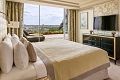 Shangri-La Hotel, Par