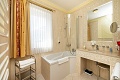 Schlosshotel Lacknerhof, Flachau
