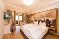 Alm Resort bergossene, Dienten am Hochknig