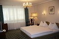 Hotel Savoy, Viede