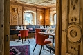 Hotel Crystal, Fgen