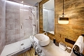 Hotel Grand, Jasn