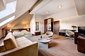 Hotel Grand, Jasn