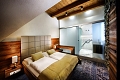 Hotel Grand, Jasn